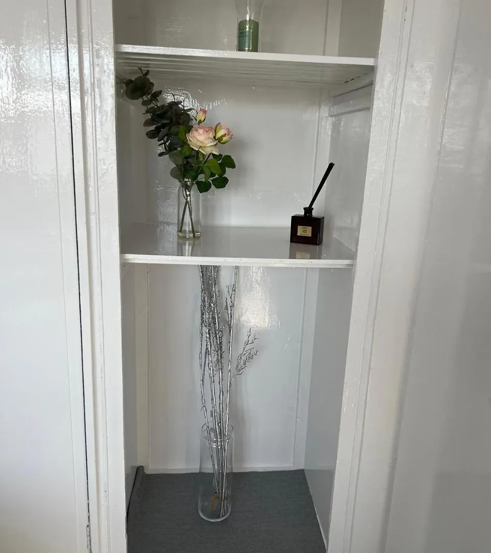 Σπίτι διακοπών Spacious Three Bed-Room House With Free Parking Νότιγχαμ