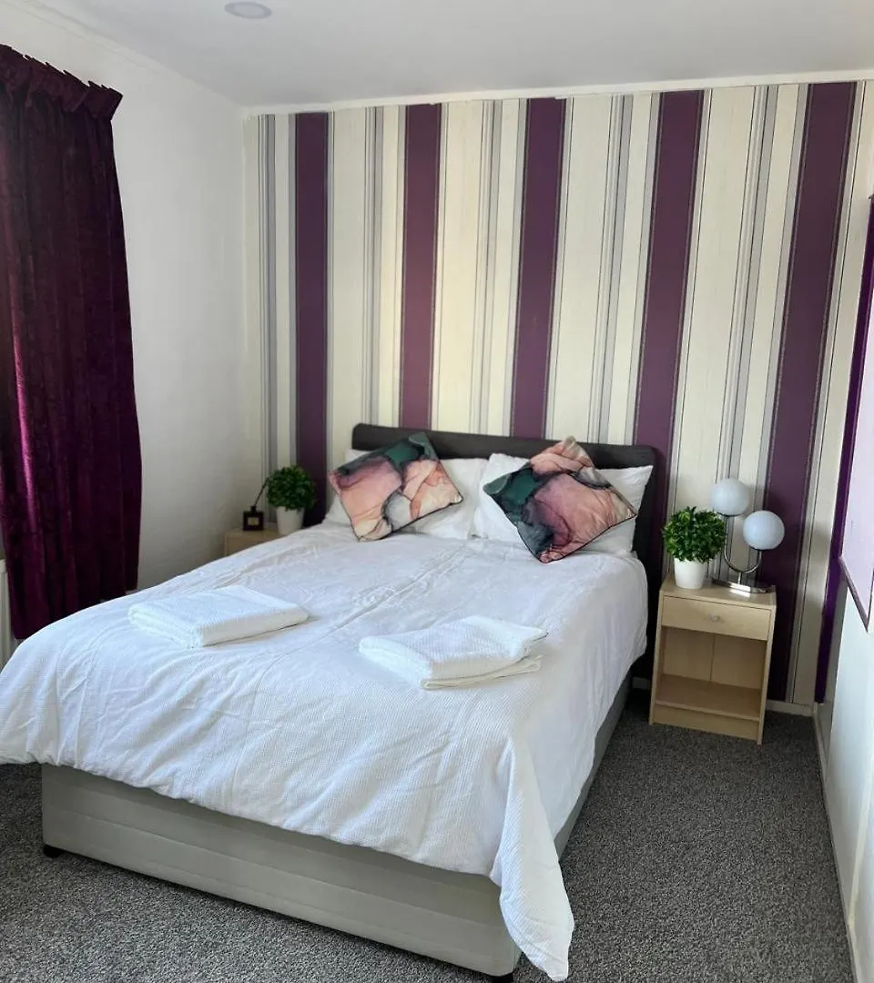 Spacious Three Bed-Room House With Free Parking Nottingham United Kingdom