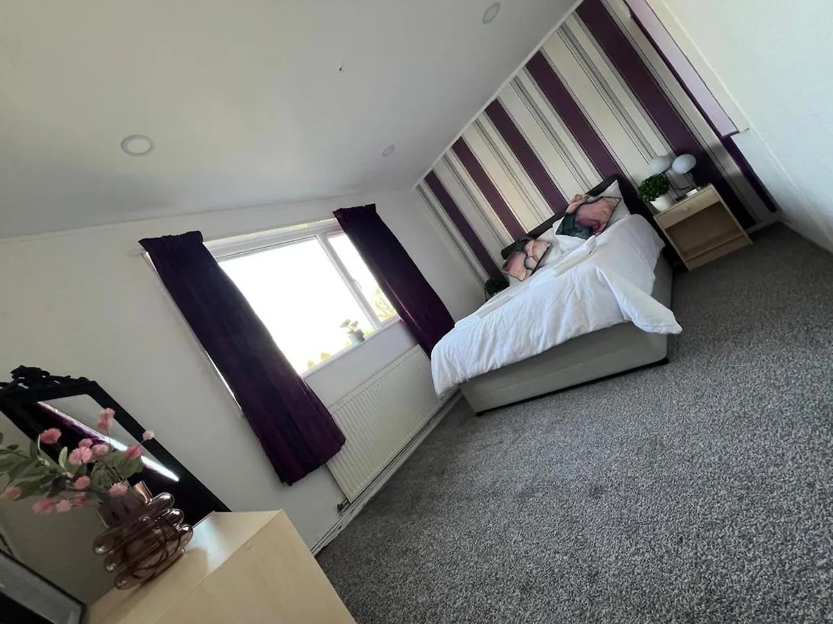 Spacious Three Bed-Room House With Free Parking Nottingham 0*,