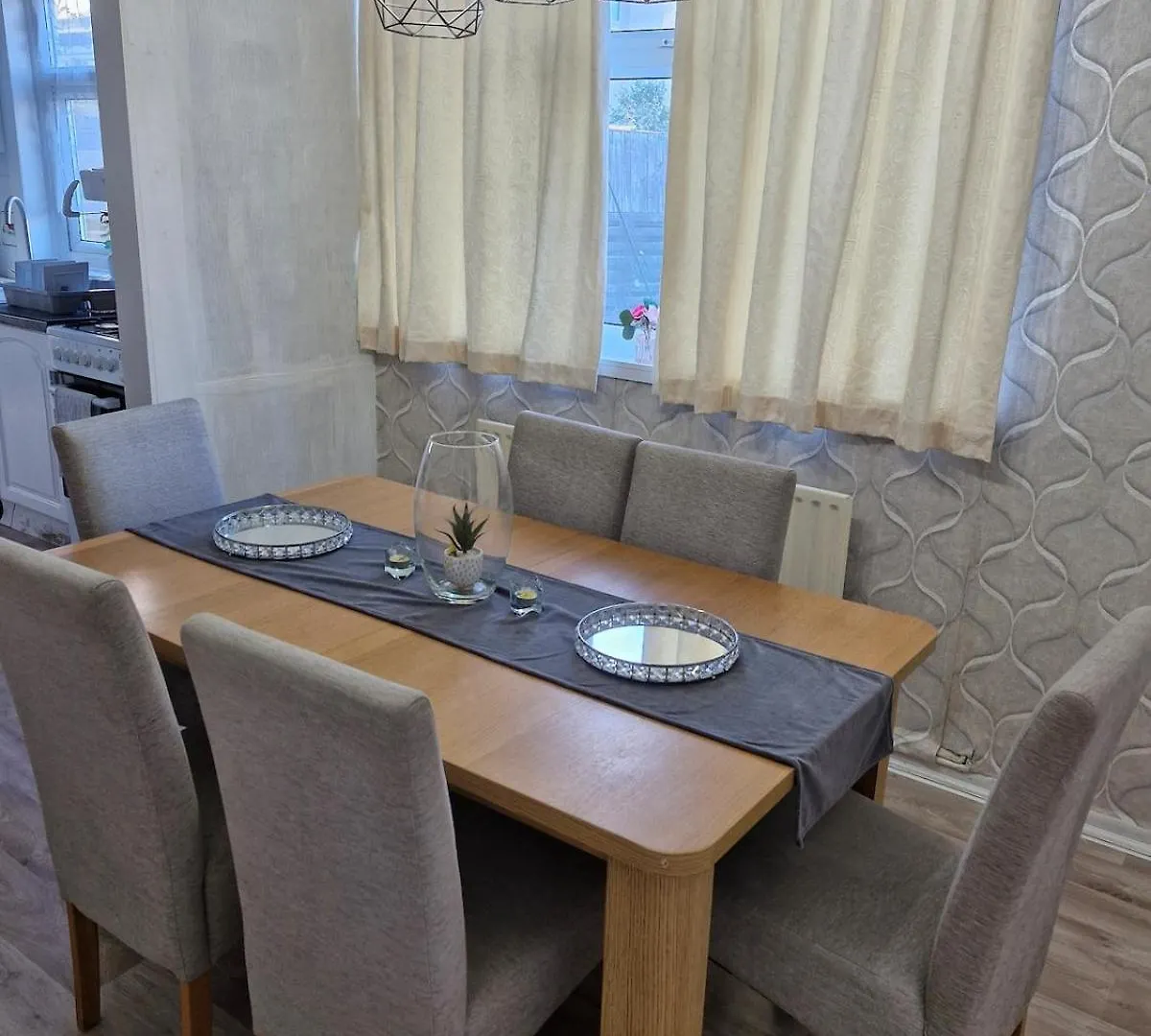 Spacious Three Bed-Room House With Free Parking Nottingham Holiday home